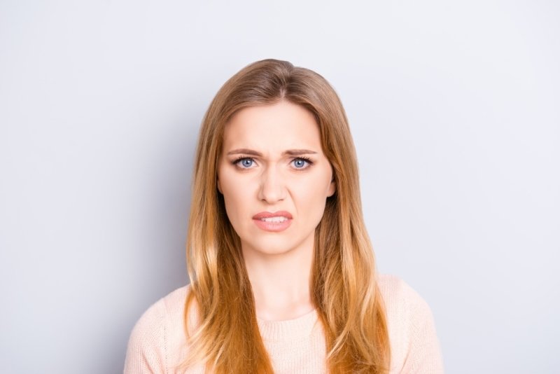 Uf, na tyhle omyly vzpomínáme se smíchem i studem. Zdroj: Shutterstock, Inc.