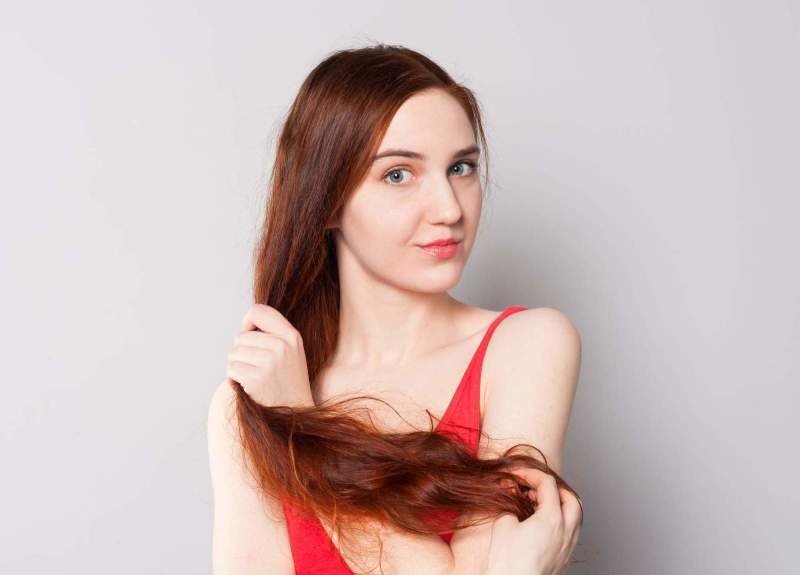 Maska dodá vlasům lesk a pevnost. Zdroj: Lizmyosotis / Shutterstock, Inc.