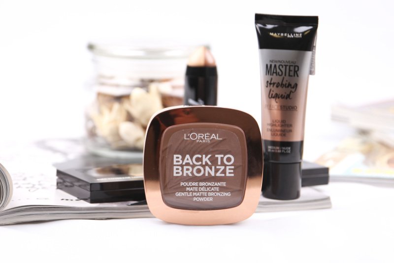 Bronzer zvýrazní opálení a definuje obličej. Při výběru je důležitý hlavně odstín.