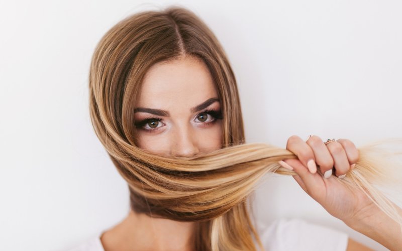 Silikon dodá vlasům lesk a pevnost. Zdroj: Shutterstock