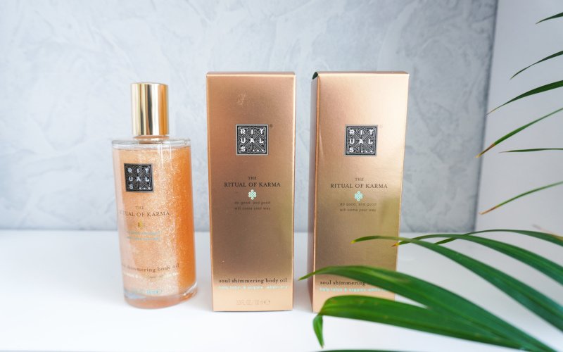 Máme pro vás tři oleje Karma Shimmer Body Oil od Rituals.